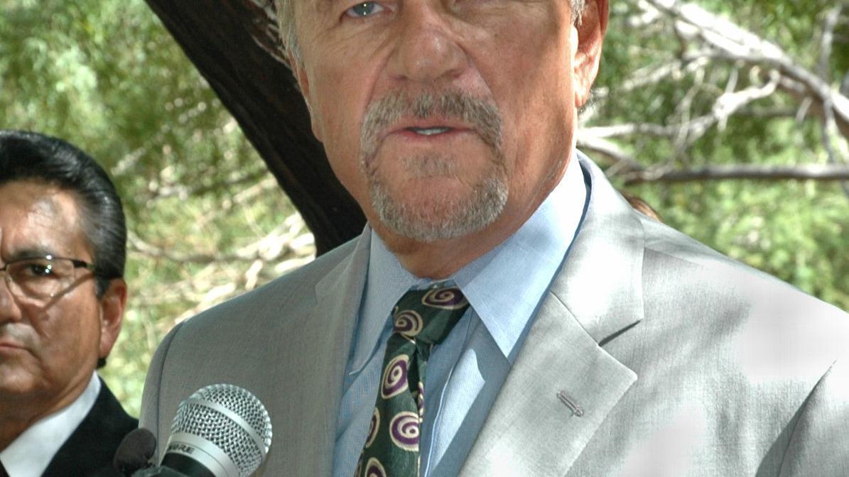 Former GOP attorney general says he might run for McCain seat — as Democrat